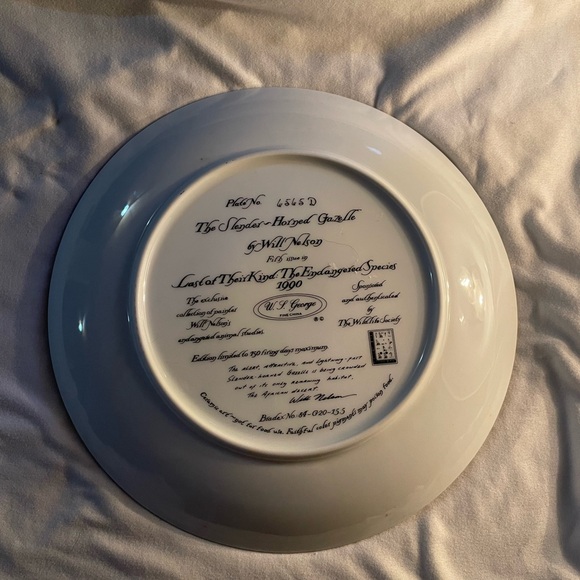 Endangered species decorative plate by Will Nelson - Picture 4 of 6